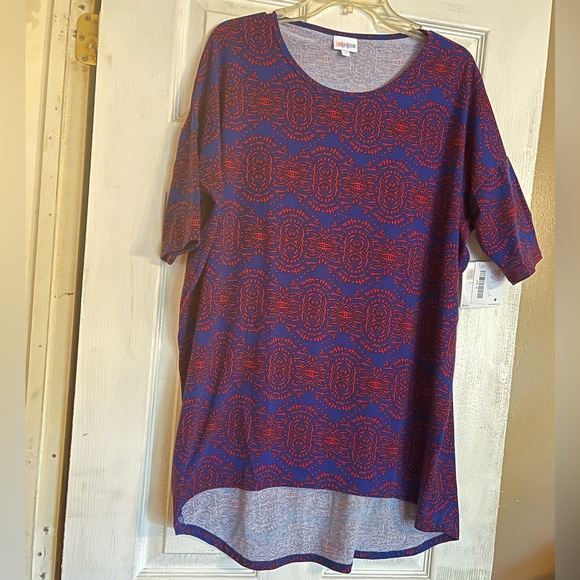 Lularoe Medium Irma Tunic - Picture 2 of 7